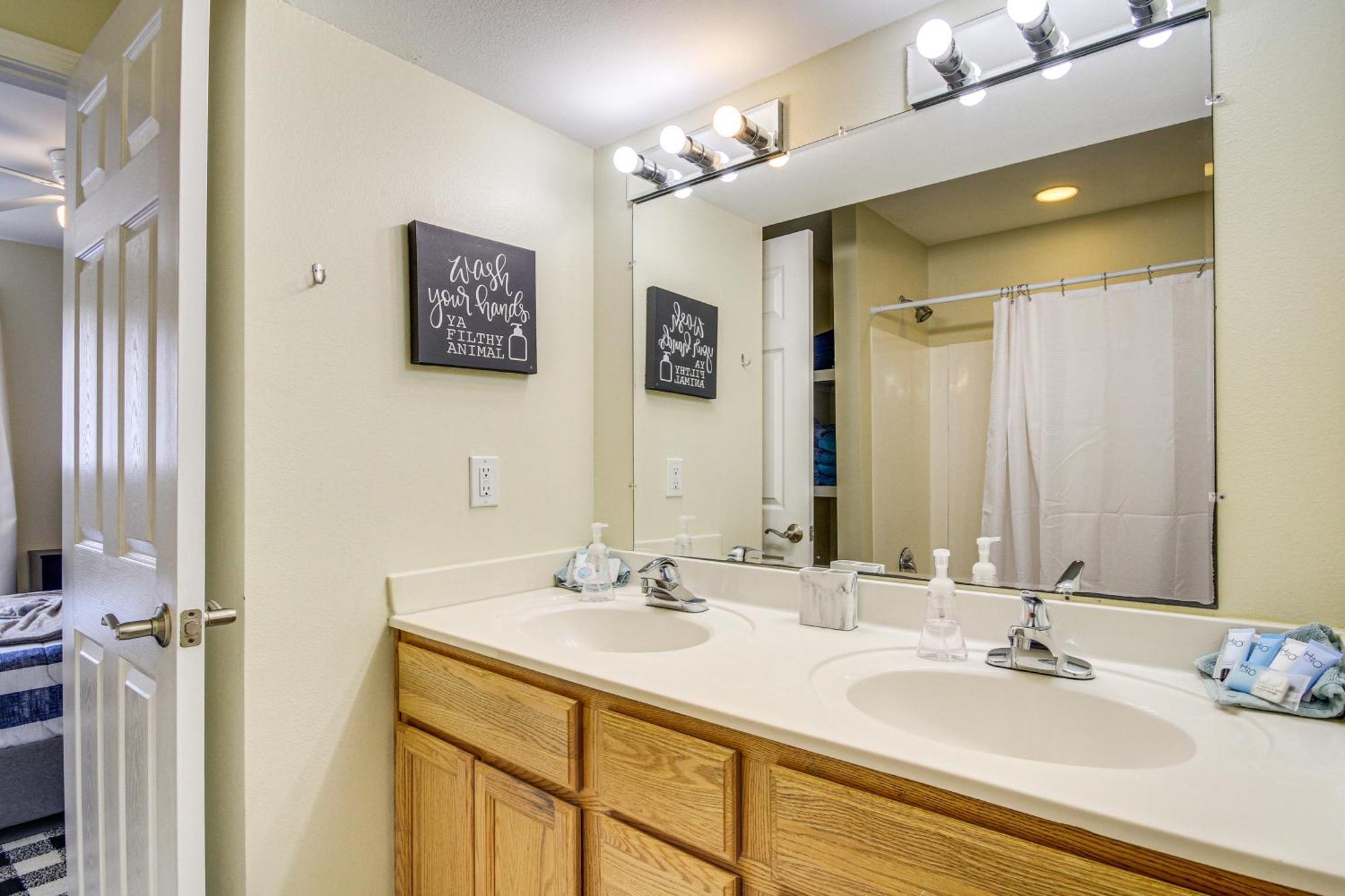 Airy Biloxi Condo With Patio Walk To Beach! Exterior foto
