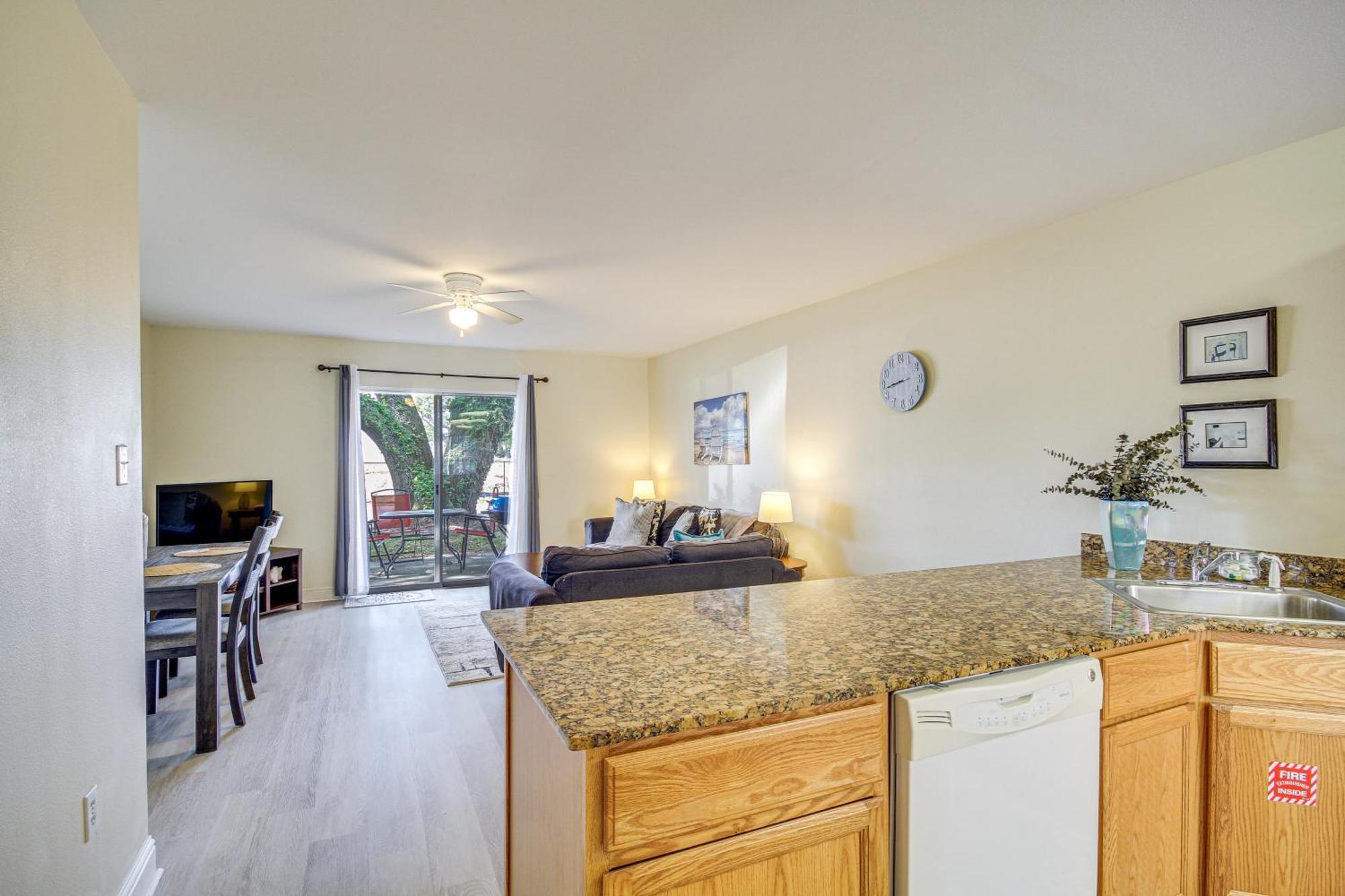 Airy Biloxi Condo With Patio Walk To Beach! Exterior foto